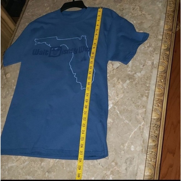 Walt Disney World Theme Park Short Sleeve Tee-Shirt - Picture 4 of 6